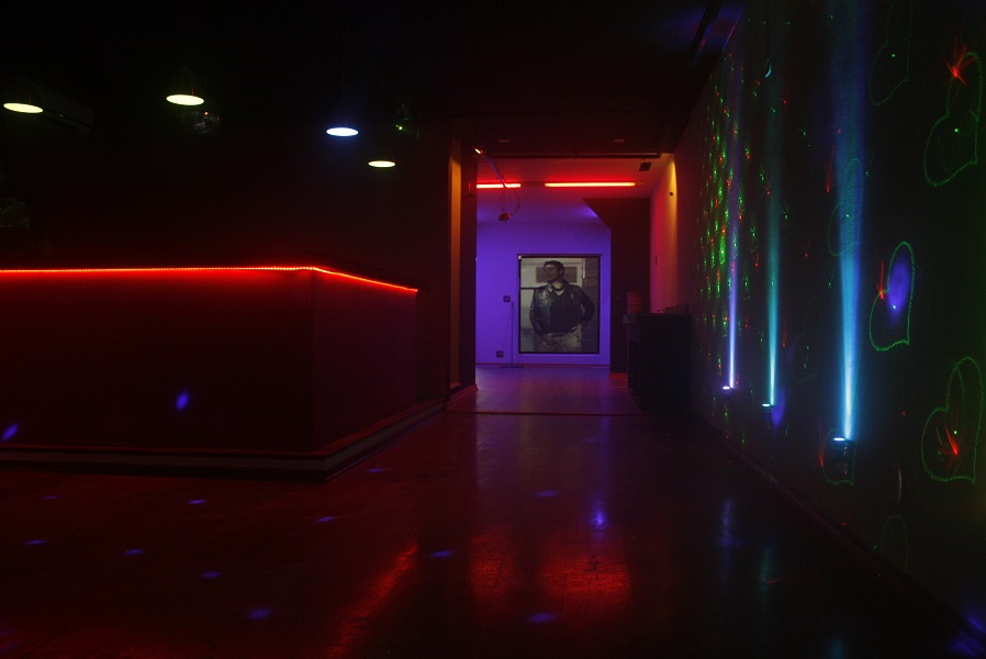 Thermas Hórus conta com amplo bar interligado ao lounge