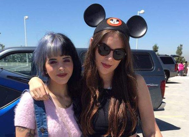 Melanie Martinez é acusada de estuprar a melhor amiga, Timothy Heller