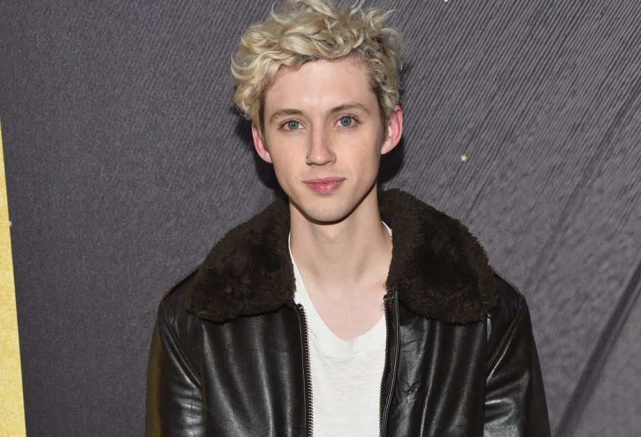 Troye Sivan fala sobre fama de ser passivo