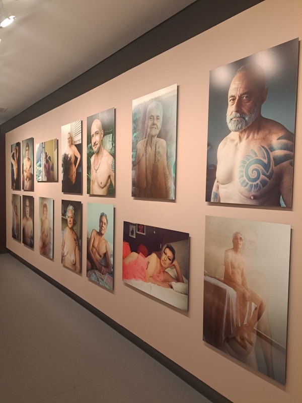 Exposição sobre LGBT idosos