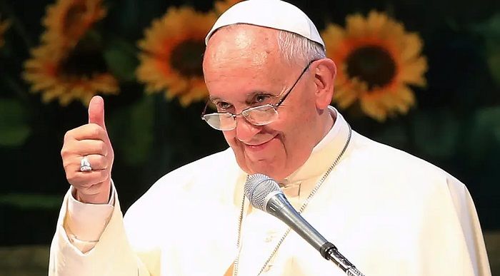 Papa fala sobre abençoar casais gays