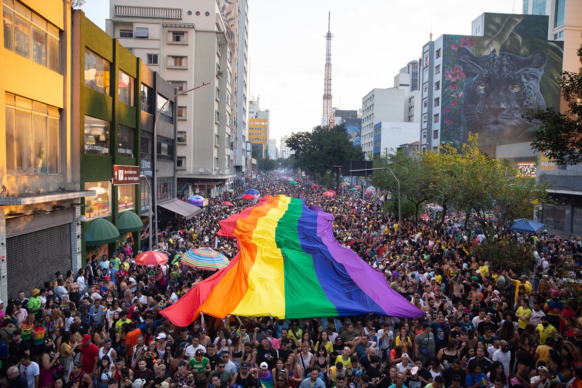 Parada do Orgulho LGBT 2025: veja programação