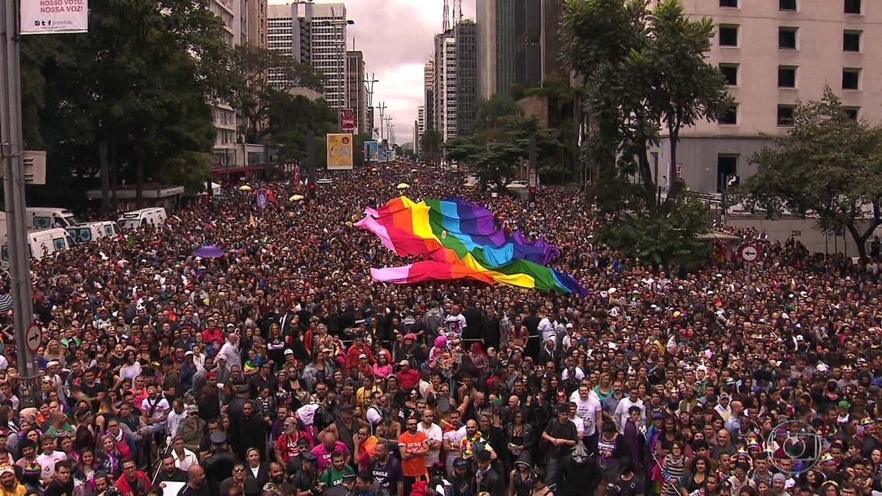 Parada LGBT de São Paulo 2019 terá cerimônia de 5 casais de gays e lésbicas