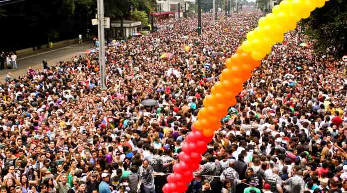 Parada de São Paulo: trios farão homenagem a personalidades