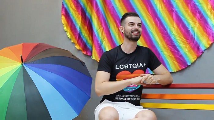 Rafael, da parada LGBT de Catanduva (SP)