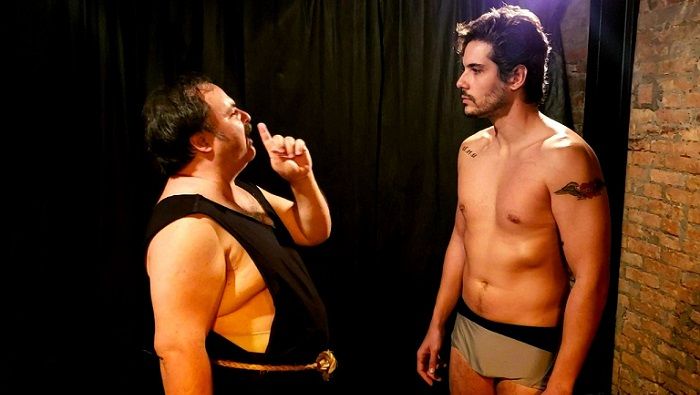 Marcondes Lobo e Hermes Carpes na peça gay Sabe Quem Dançou no Teatro Shopping West Plaza