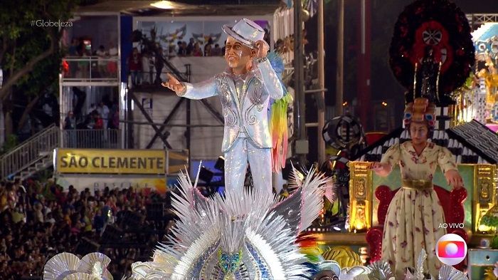 Homenagem a Paulo Gustavo no desfile da São Clemente