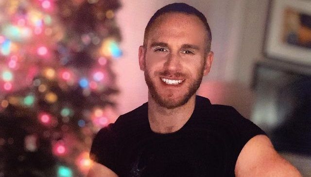 Ator pornô gay Shawn Wolfe morre aos 35 anos por overdose de drogas