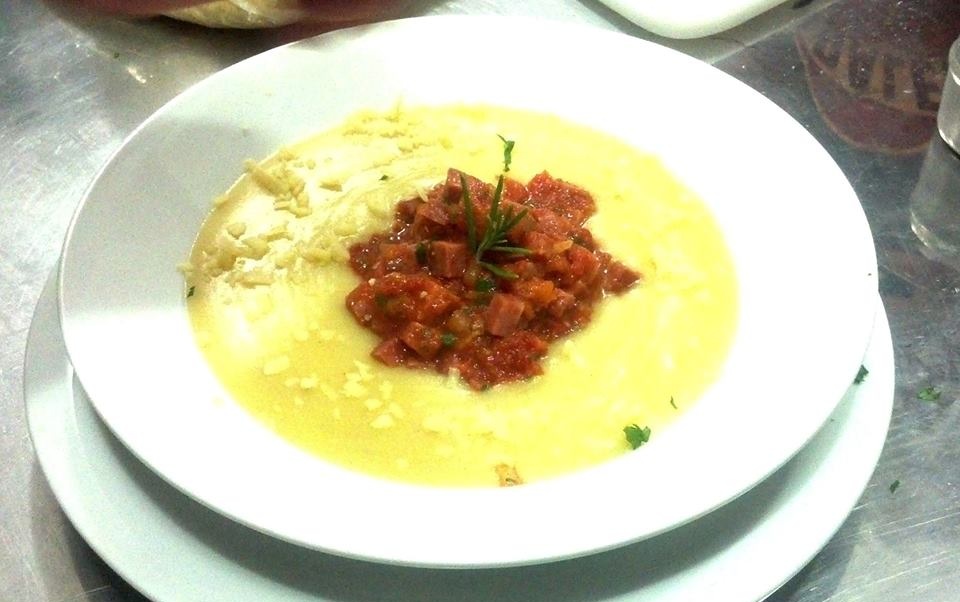 Up Cozinha & Bar - polenta com ragu de calabresa - opções de inverno de bares, cafés e restaurantes LGBT, gays de São Paulo