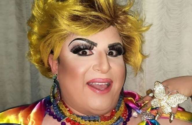 Xênia Drag Star dará curso de drag queen na zona leste