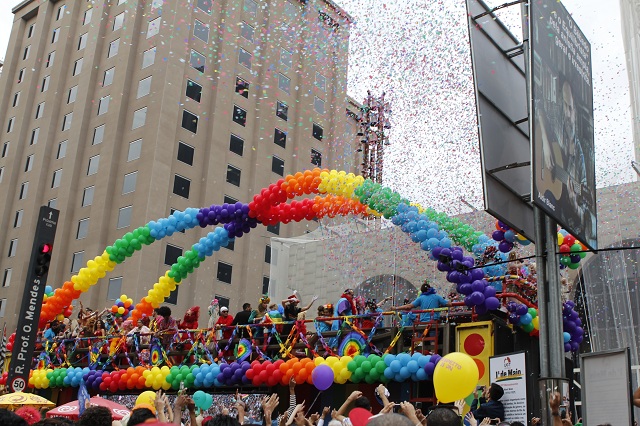 20ª Parada LGBT de SP movimentou R$ 116 milhões na cidade