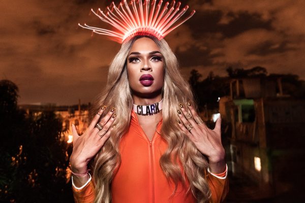 Voltado para LGBT, Glass Bar faz inauguração com Lia Clark