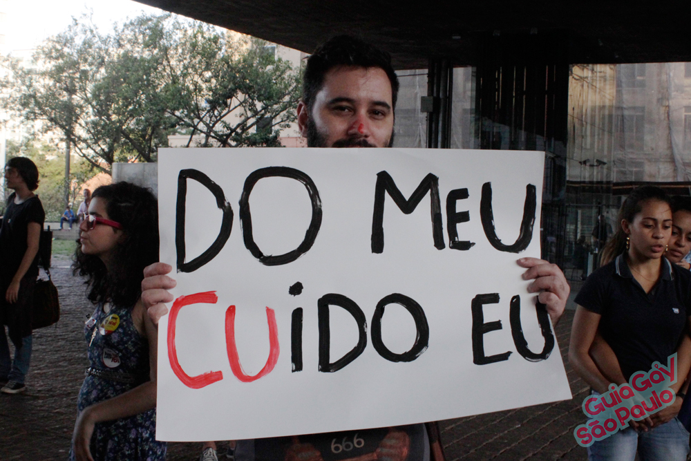 Protesto na Avenida Paulista rechaça homofobia de Levy Fidelix