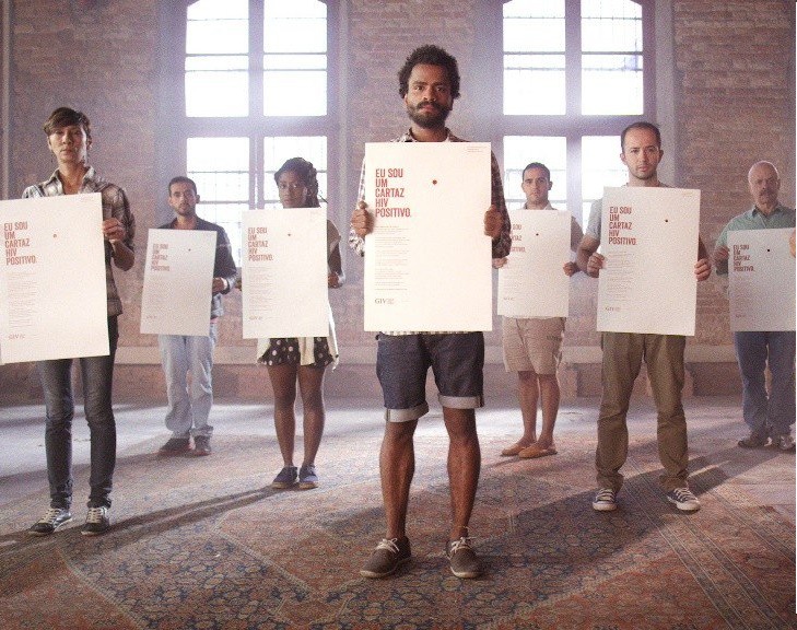 Vídeo tocante fala de discriminação contra pessoas soropositivas