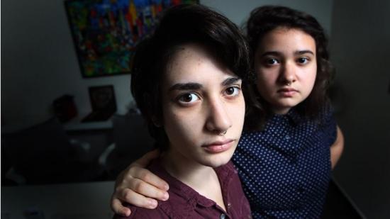 Casal de lésbicas sofre homofobia no restaurante La Pasta Gialla