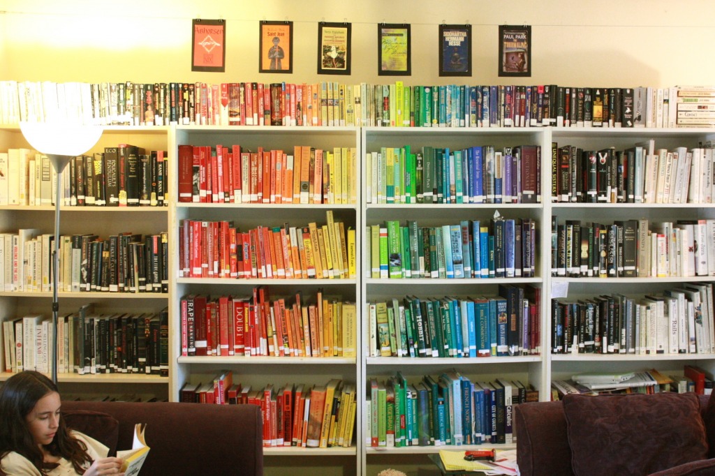 Evento online vai reunir escritores e leitores de obras LGBT