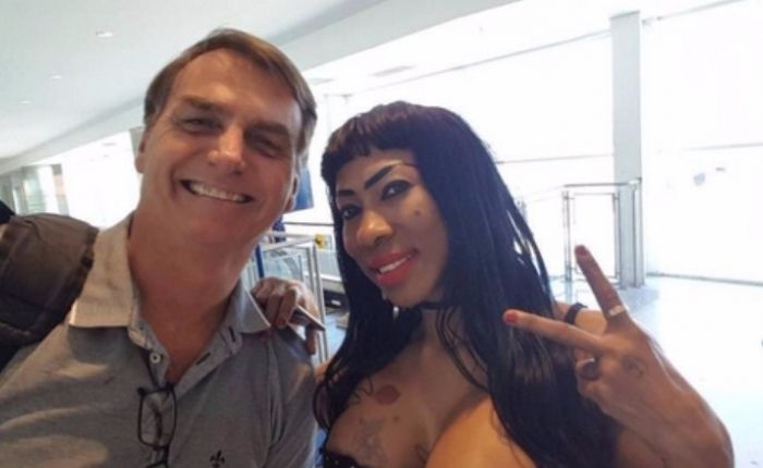 Em vídeo, Inês Brasil abraça e elogia Bolsonaro: "Pessoa maravilhosa" 
