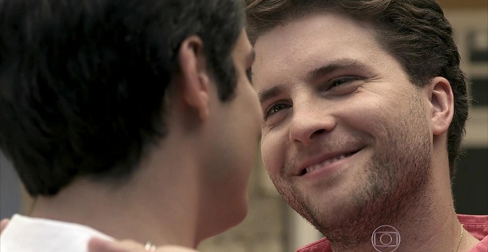 Beijo gay que parou o Brasil inspira obra sobre novelas