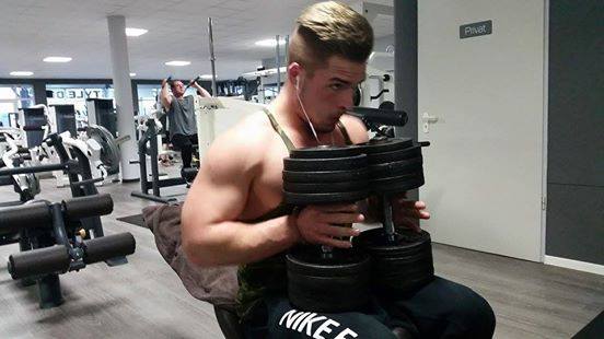 Alemão Klaus Burkart vence Mr. Gay World 2015