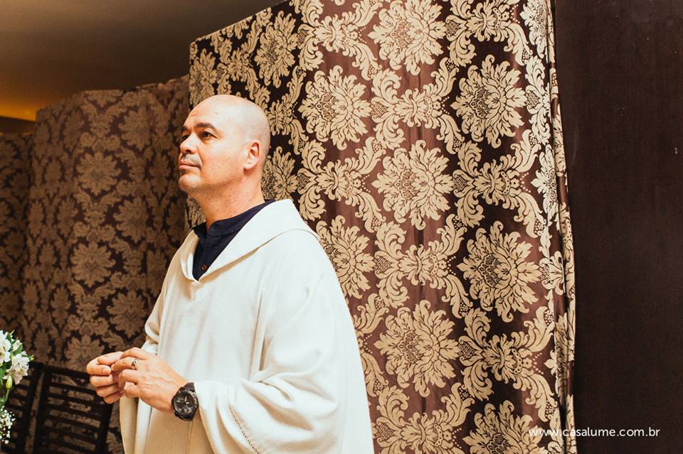 Excomungado por defender LGBT, Padre Beto é nosso novo colunista