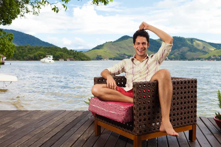Rainer Cadete viverá gay afetado na novela 'Verdades Secretas'