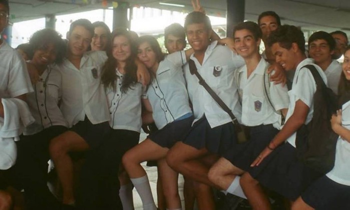 Criança trans a partir de 3 anos poderá usar saia em colégio no Rio