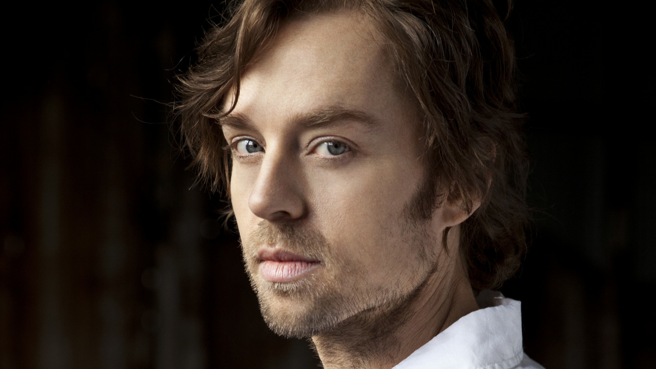 Gay, ex-vocalista do Savage Garden se levanta contra Donald Trump