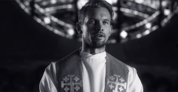 Cantor lança videoclipe com sexo gay em igreja e cria polêmica