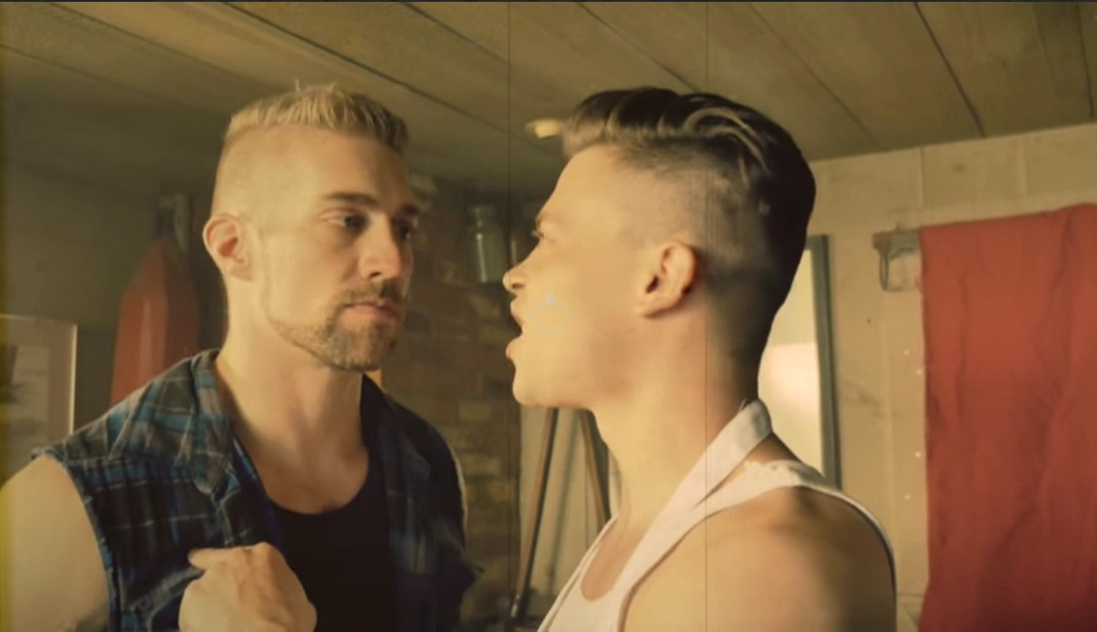 Gostosões do Well-Strung lançam clipe gravado em bar gay